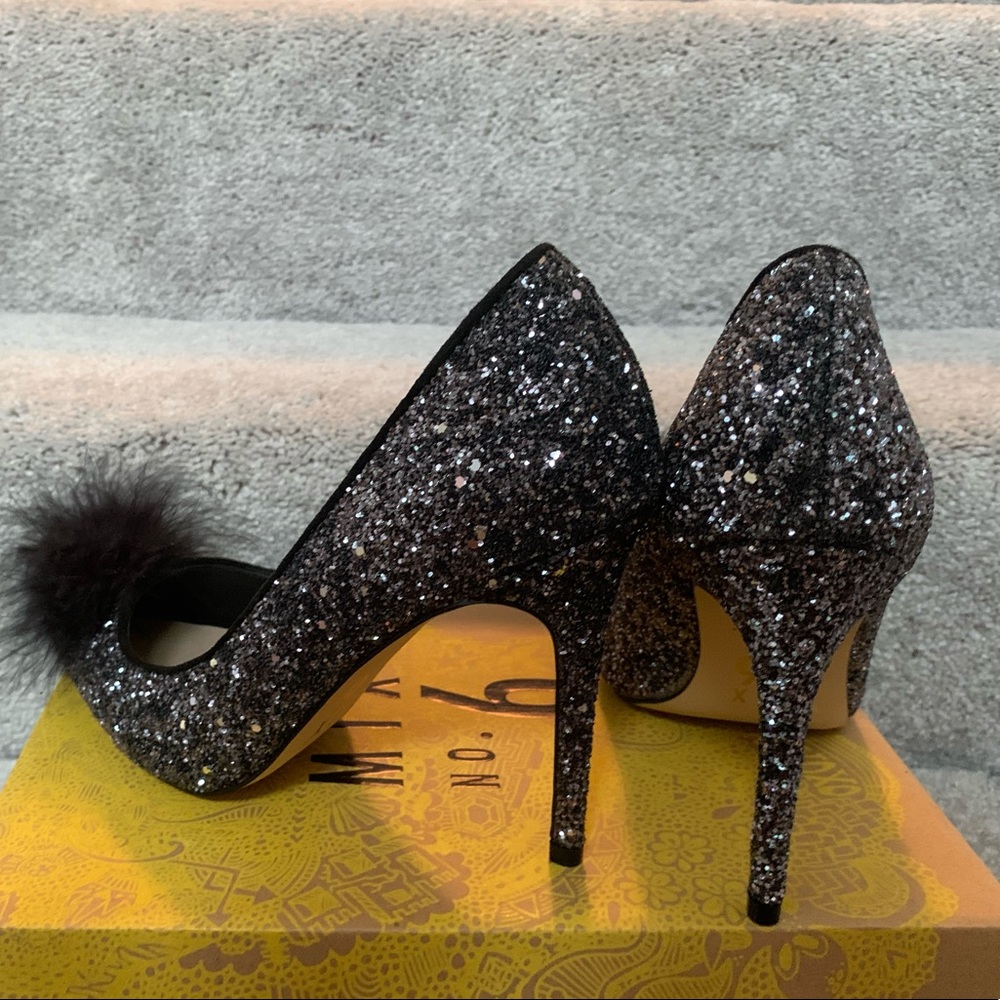 SPARKLING BLACK PUMP